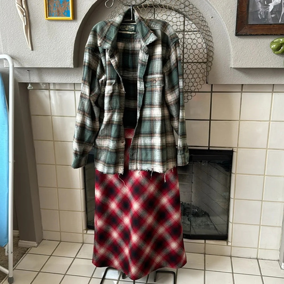 Pendleton wool red plaid flannel A Line circle skirt size 4 runs large - Picture 2 of 16